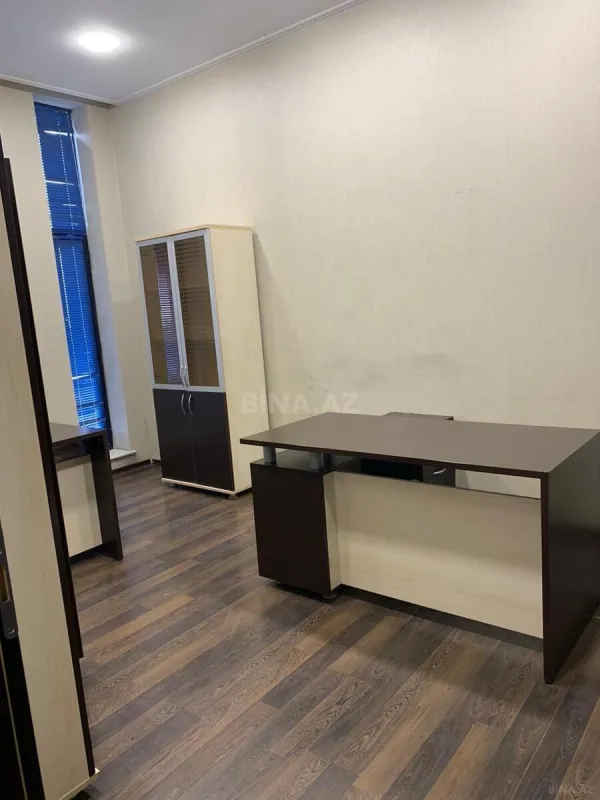 Kirayə verilir 10 otaqlı ofis 360 m²