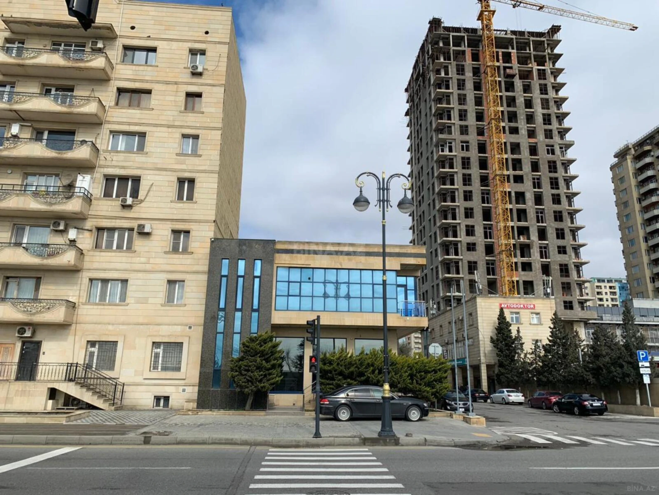 Kirayə verilir 10 otaqlı ofis 360 m²