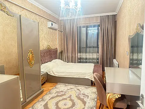 Kirayə verilir 2 otaqlı mənzil 90 m²