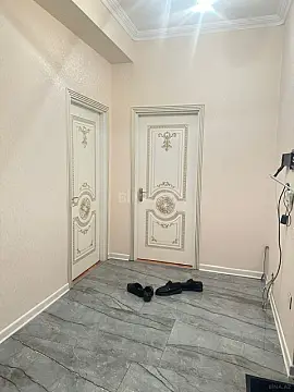 Kirayə verilir 2 otaqlı mənzil 90 m²