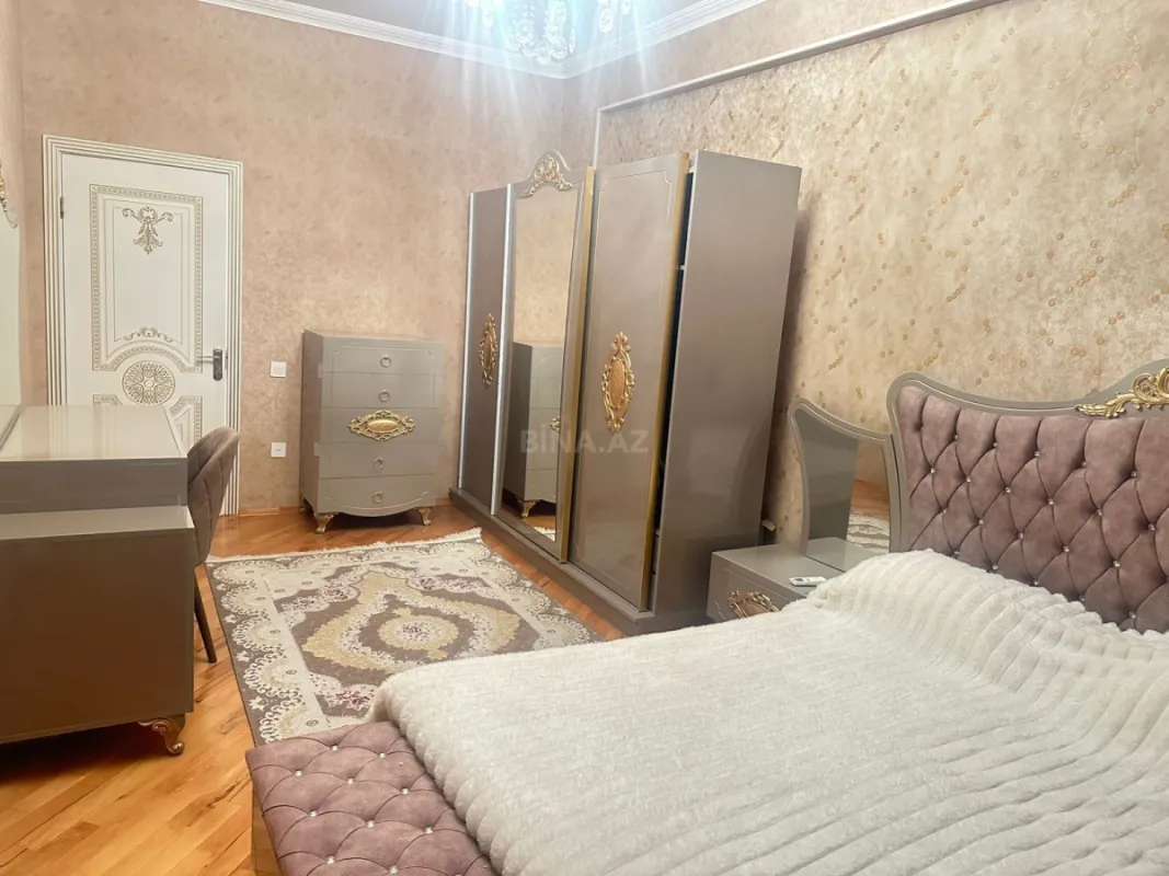 Kirayə verilir 2 otaqlı mənzil 90 m²