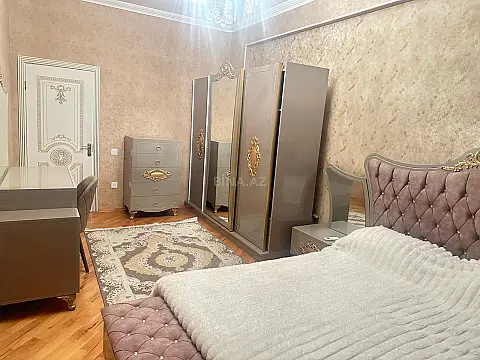 Kirayə verilir 2 otaqlı mənzil 90 m²