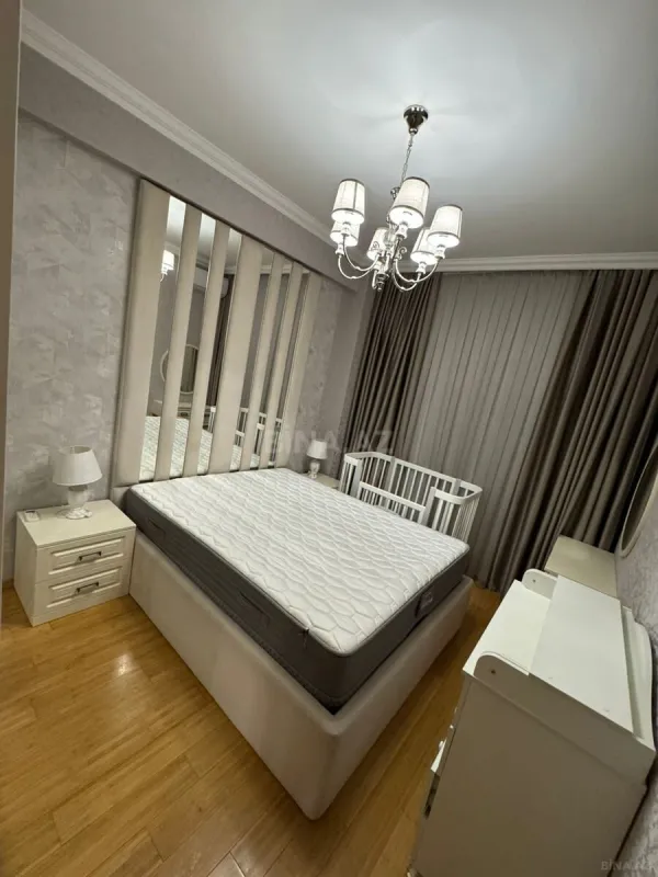 Satılır 2 otaqlı mənzil 70 m²