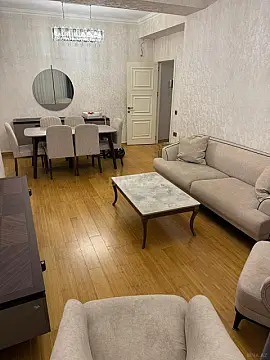 Satılır 2 otaqlı mənzil 70 m²