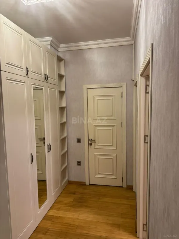 Satılır 2 otaqlı mənzil 70 m²