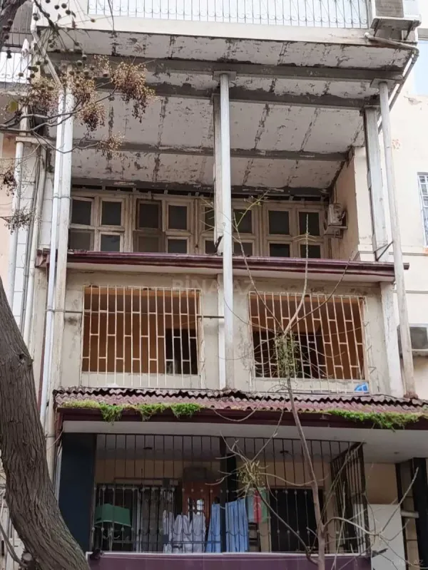 Satılır 2 otaqlı mənzil 67 m²