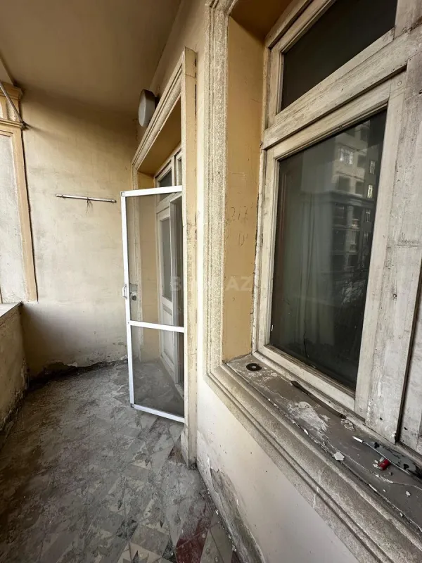 Satılır 2 otaqlı mənzil 67 m²