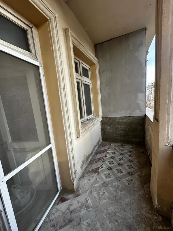 Satılır 2 otaqlı mənzil 67 m²