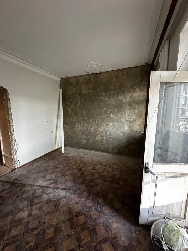 Satılır 2 otaqlı mənzil 67 m²