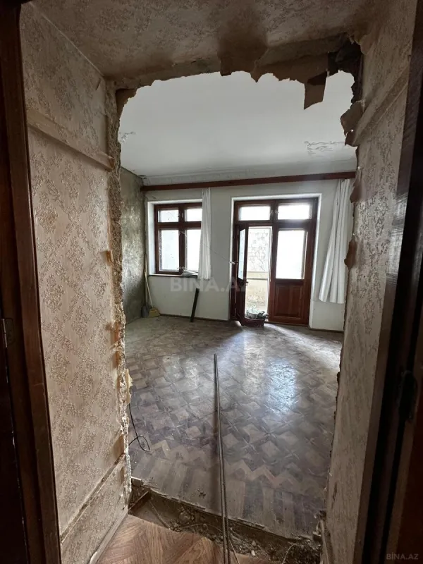 Satılır 2 otaqlı mənzil 67 m²