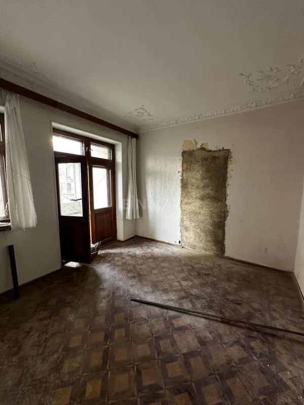 Satılır 2 otaqlı mənzil 67 m²