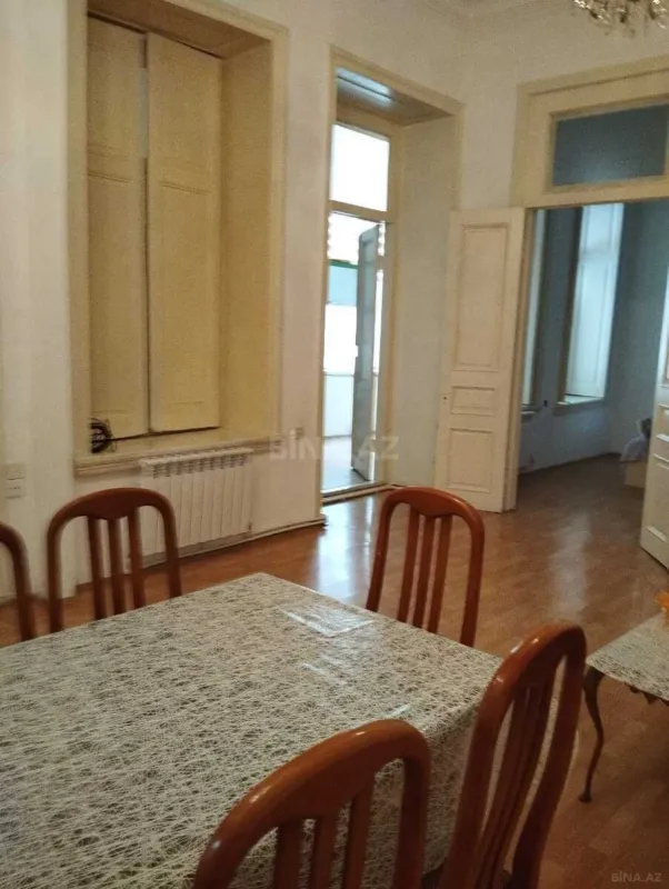 Kirayə verilir 2 otaqlı mənzil 65 m²