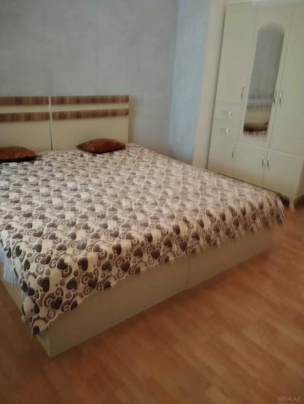 Kirayə verilir 2 otaqlı mənzil 65 m²