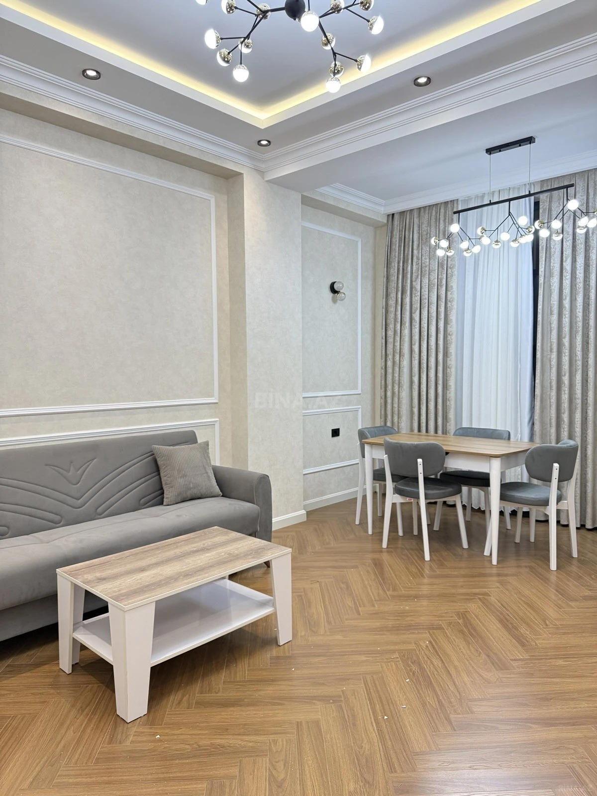 Kirayə verilir 2 otaqlı mənzil 65 m²