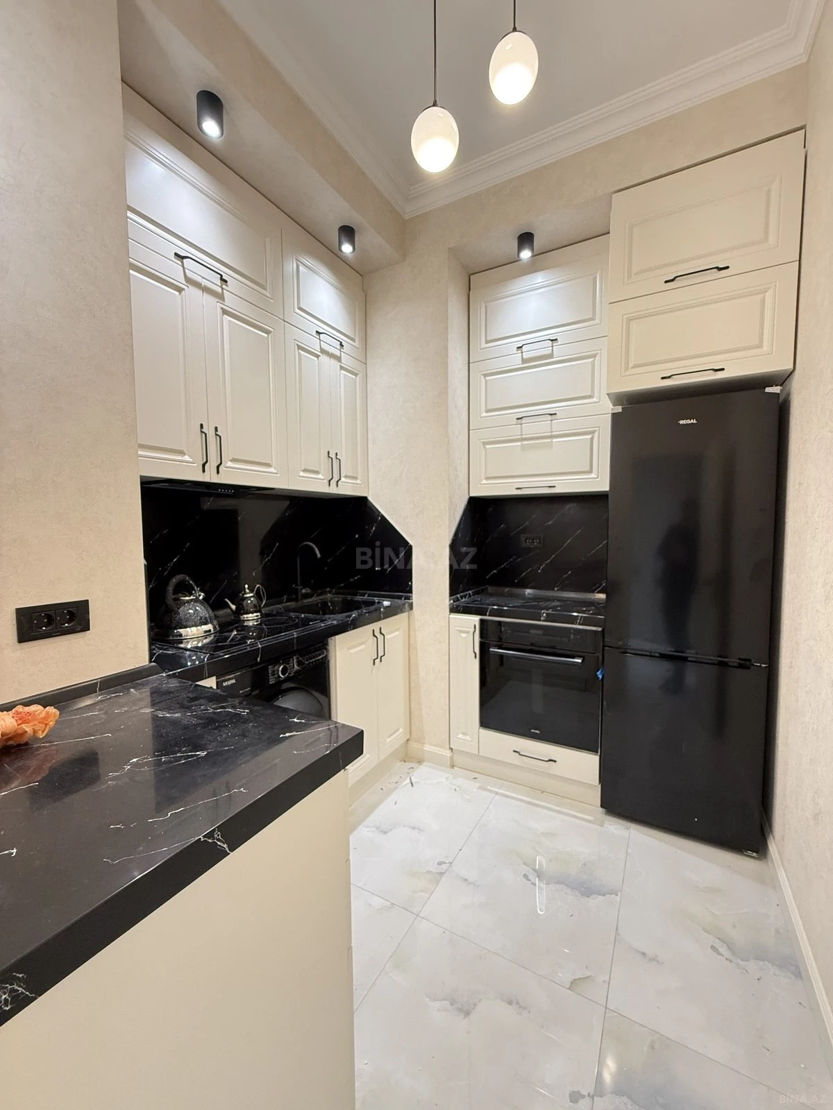 Kirayə verilir 2 otaqlı mənzil 65 m²