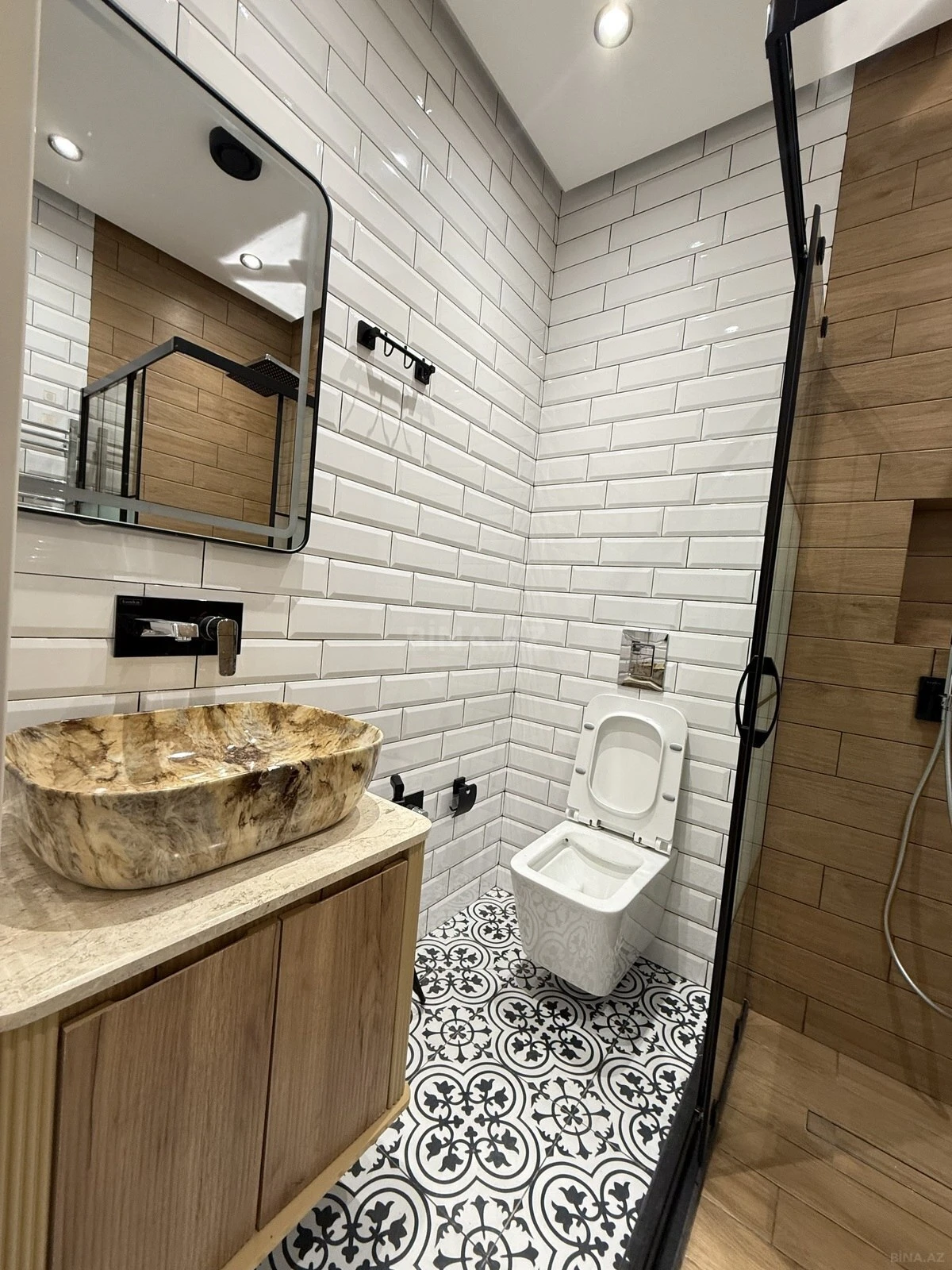 Kirayə verilir 2 otaqlı mənzil 65 m²