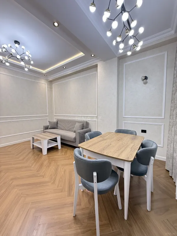 Kirayə verilir 2 otaqlı mənzil 65 m²
