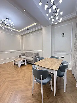Kirayə verilir 2 otaqlı mənzil 65 m²