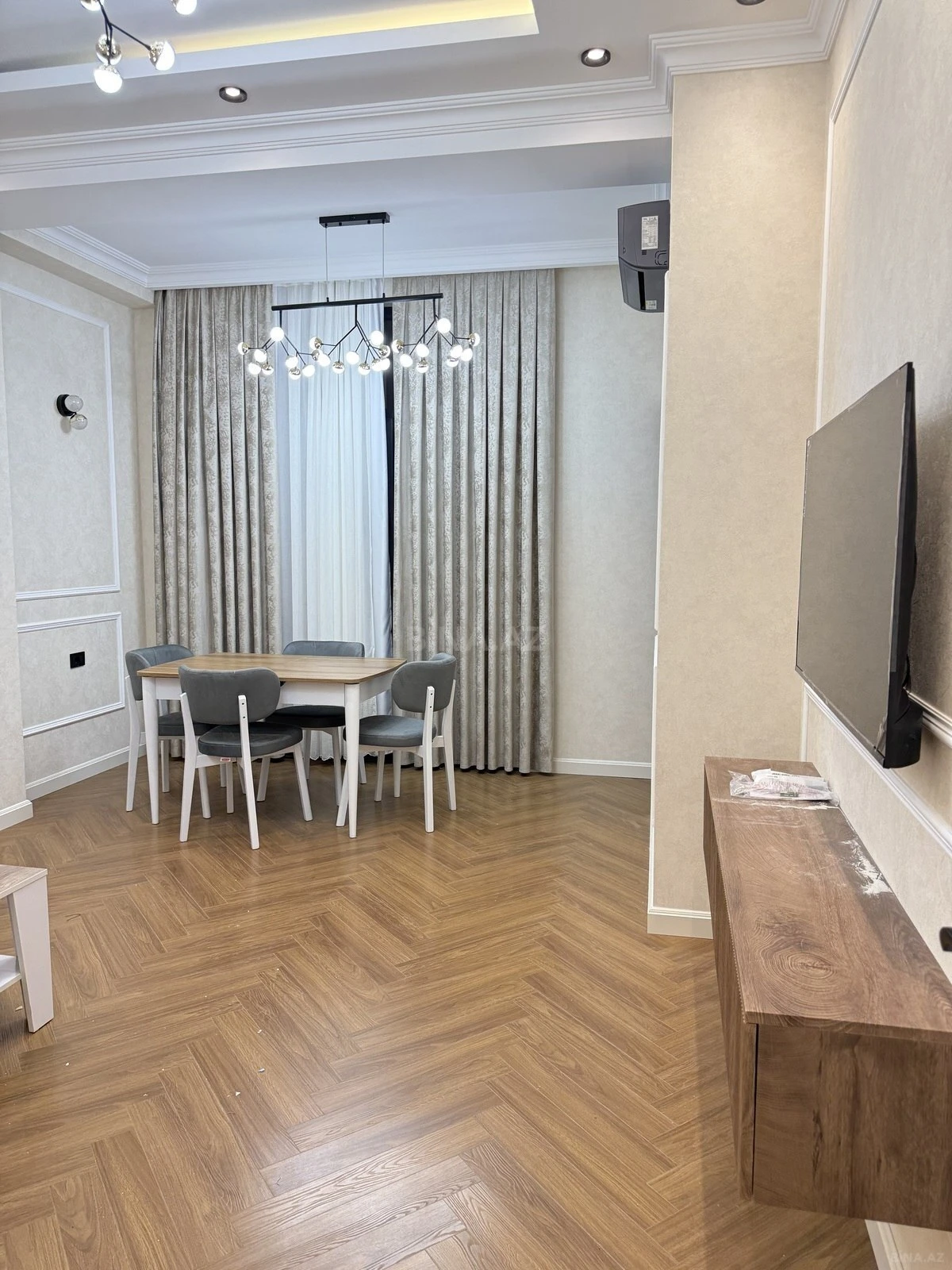 Kirayə verilir 2 otaqlı mənzil 65 m²