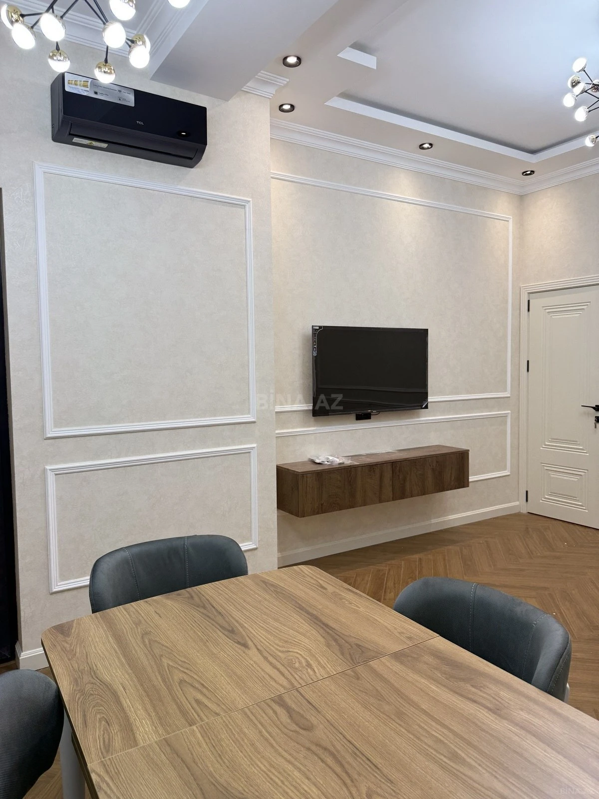 Kirayə verilir 2 otaqlı mənzil 65 m²