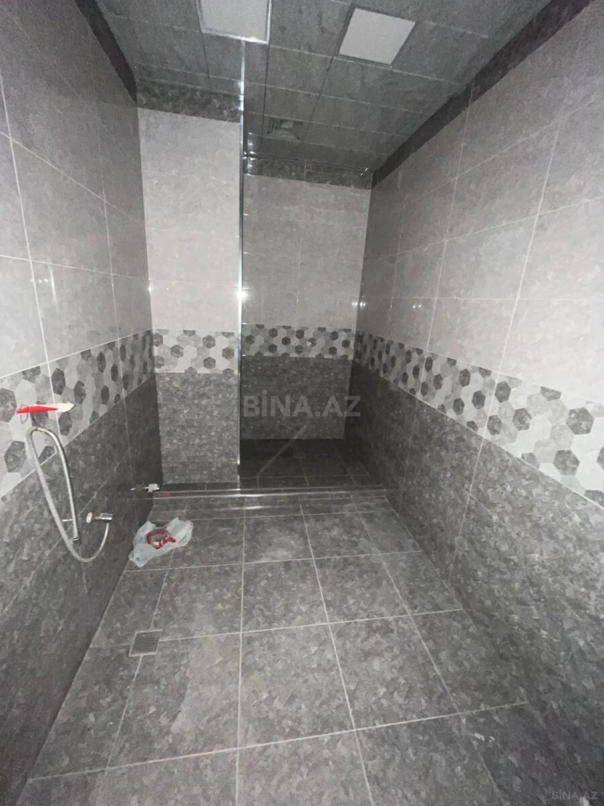 Satılır 3 otaqlı mənzil 125 m²