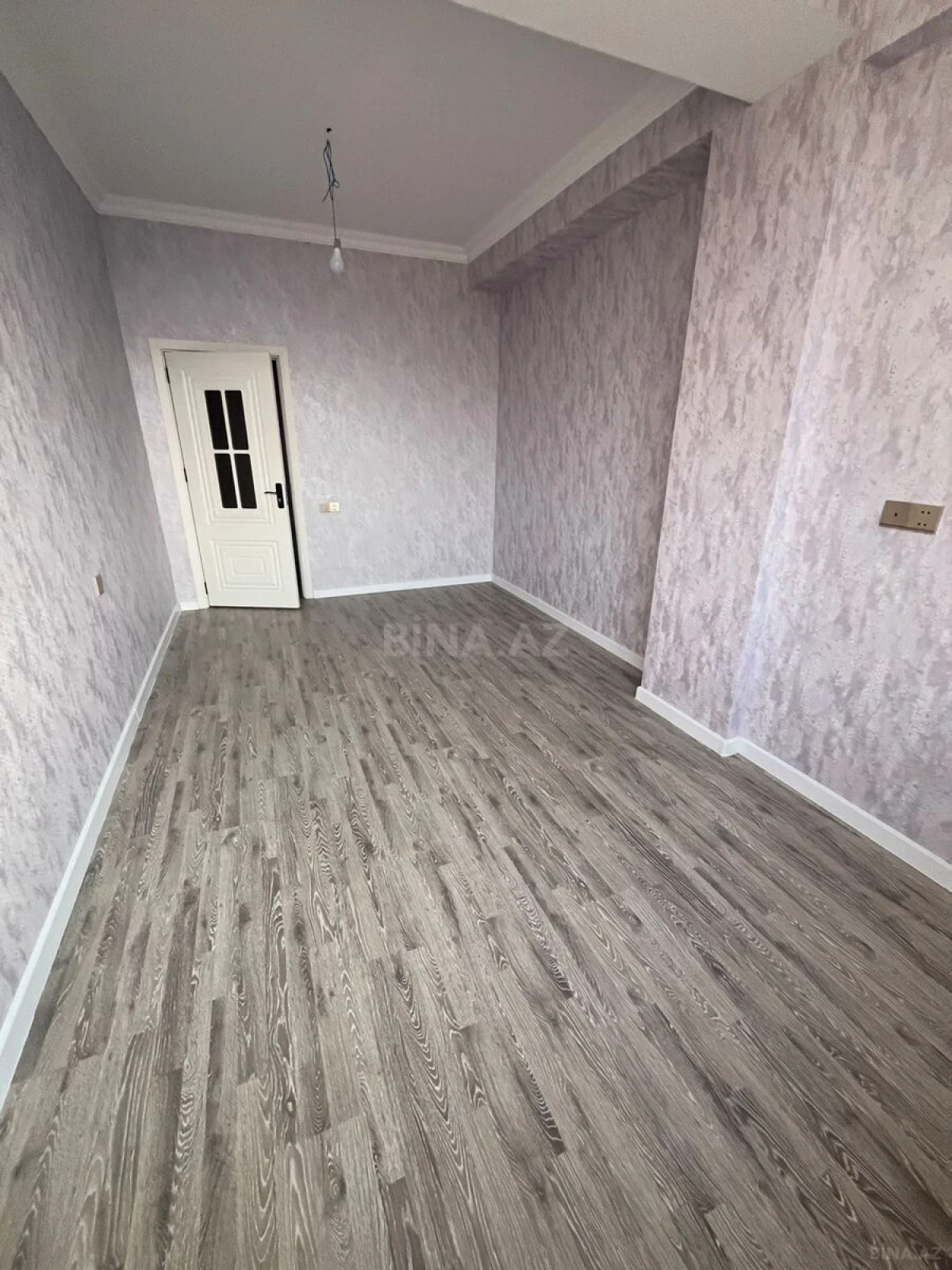 Satılır 3 otaqlı mənzil 125 m²