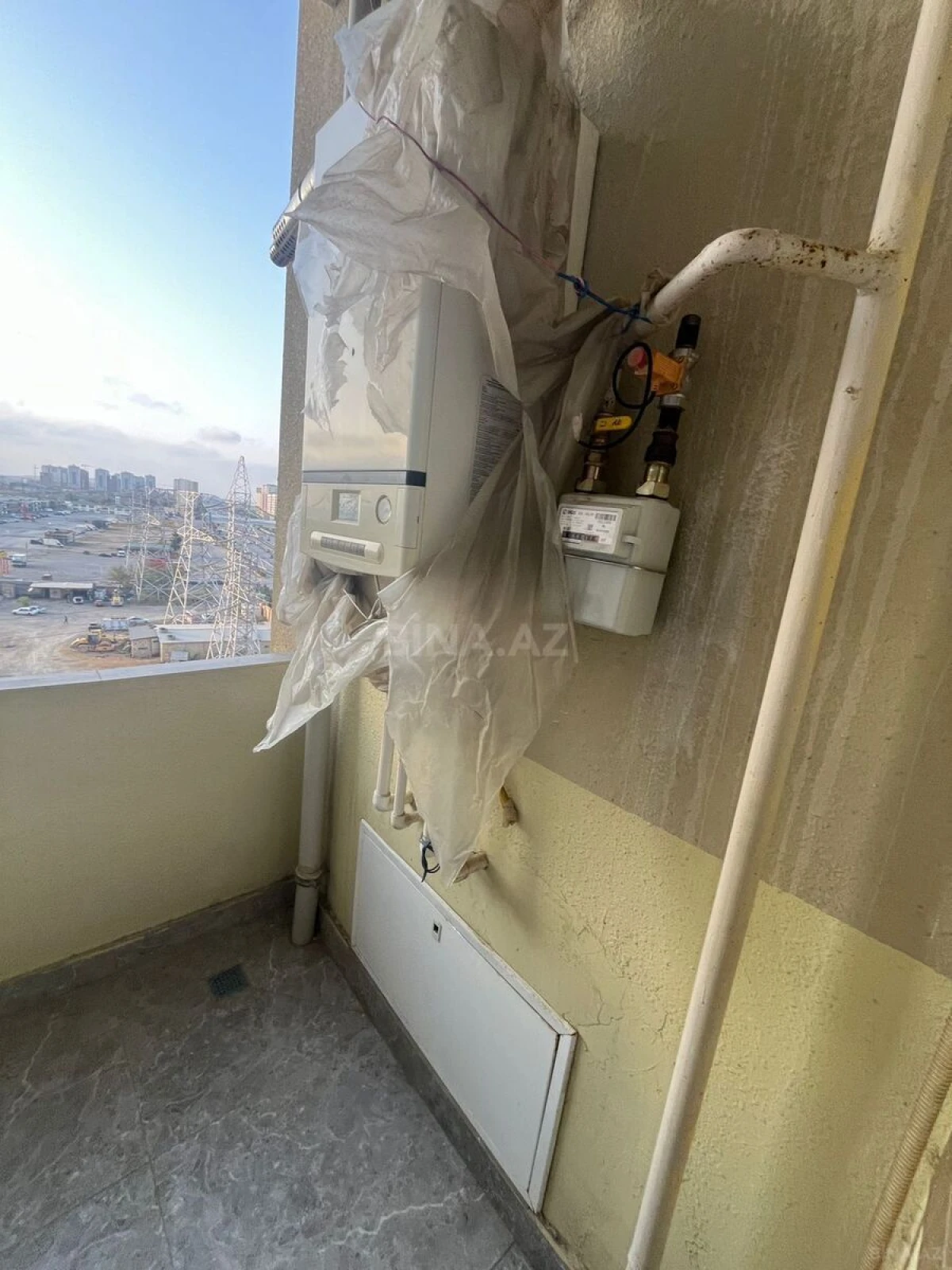 Satılır 3 otaqlı mənzil 125 m²