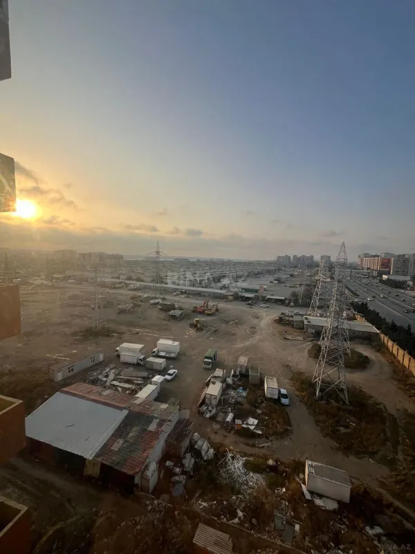 Satılır 3 otaqlı mənzil 125 m²