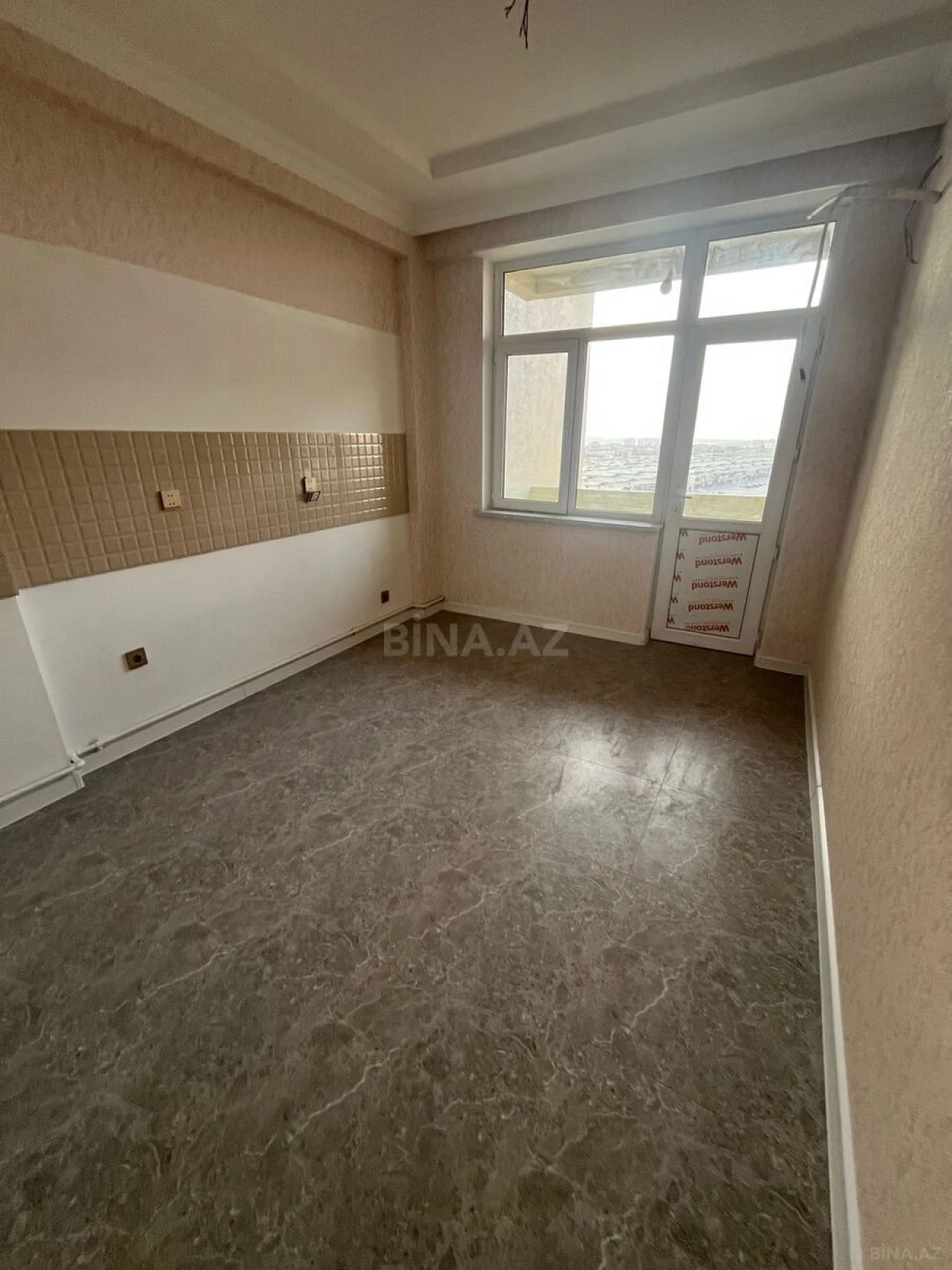 Satılır 3 otaqlı mənzil 125 m²