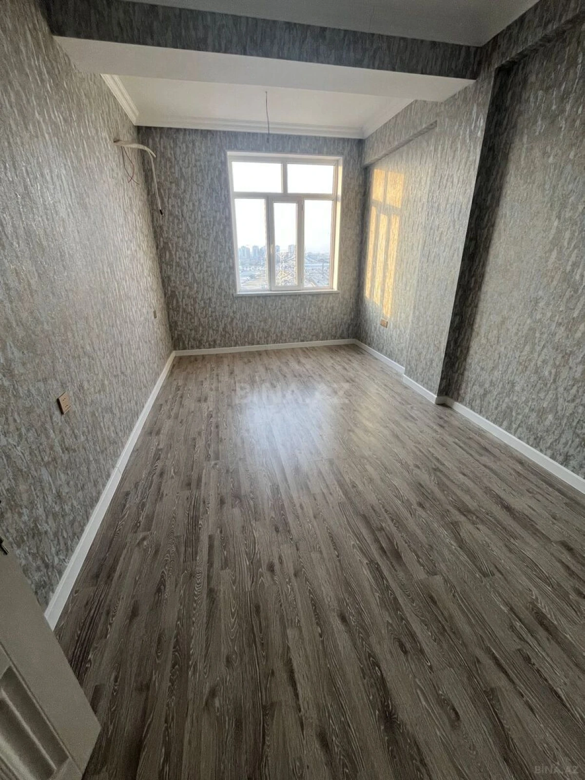 Satılır 3 otaqlı mənzil 125 m²