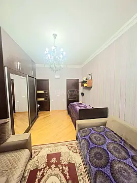 Satılır 3 otaqlı mənzil 135 m²
