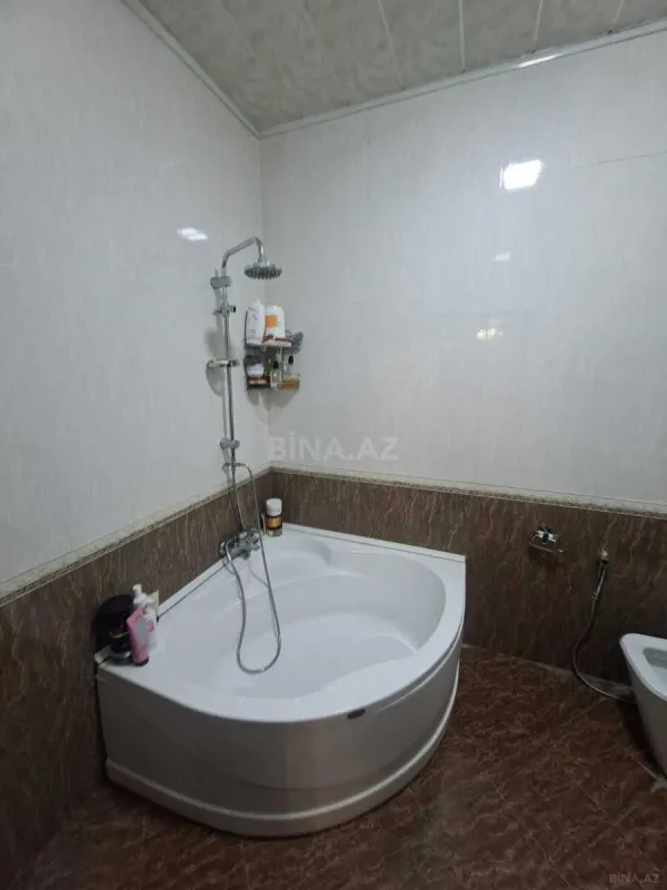 Satılır 3 otaqlı mənzil 135 m²