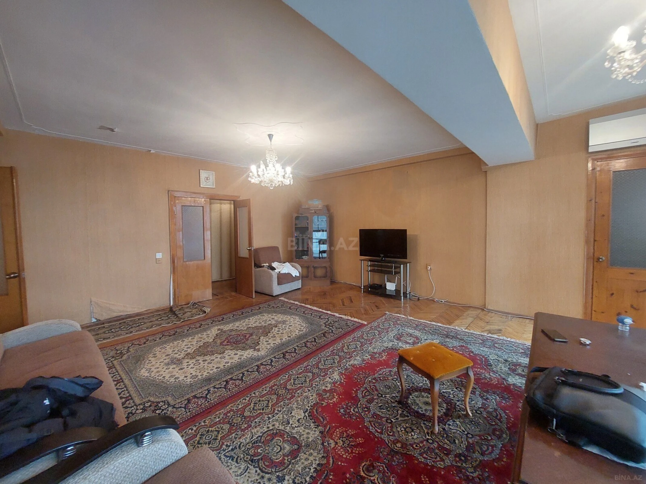 Satılır 3 otaqlı mənzil 110 m²