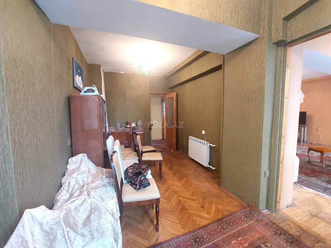 Satılır 3 otaqlı mənzil 110 m²