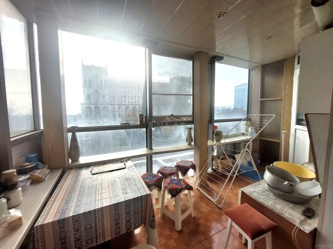 Satılır 3 otaqlı mənzil 110 m²