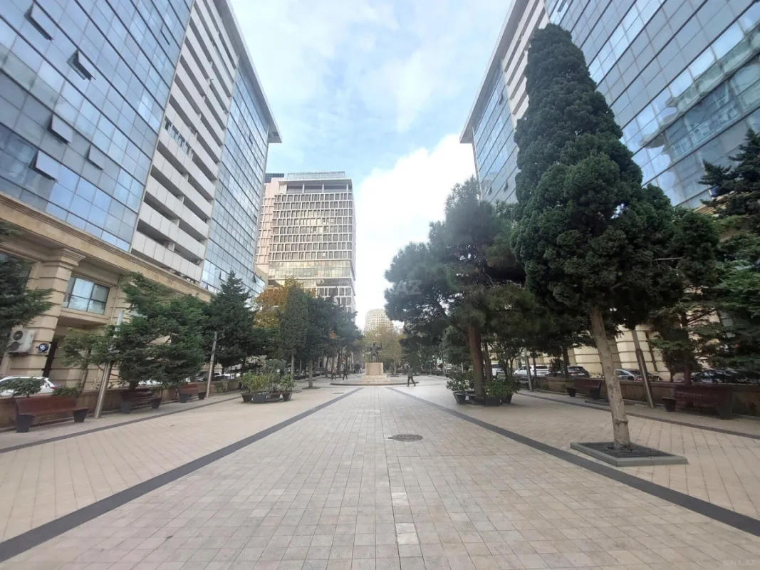 Satılır 3 otaqlı mənzil 110 m²