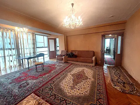 Satılır 3 otaqlı mənzil 110 m²