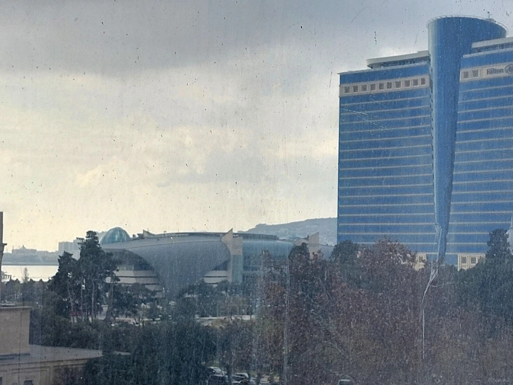 Satılır 3 otaqlı mənzil 110 m²