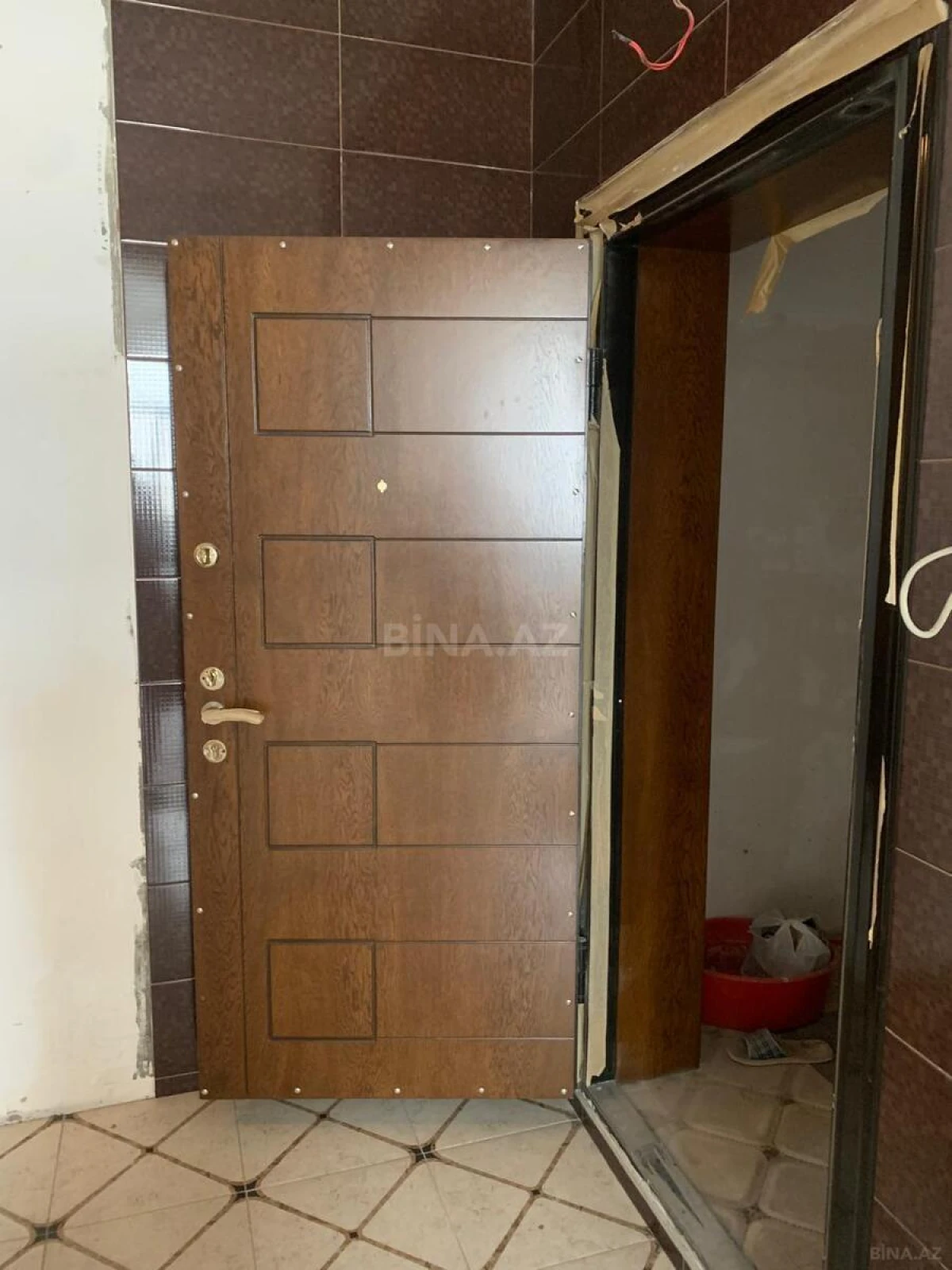 Satılır 4 otaqlı mənzil 237 m²