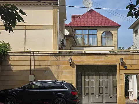 Satılır 9 otaqlı həyət evi 1000 m²