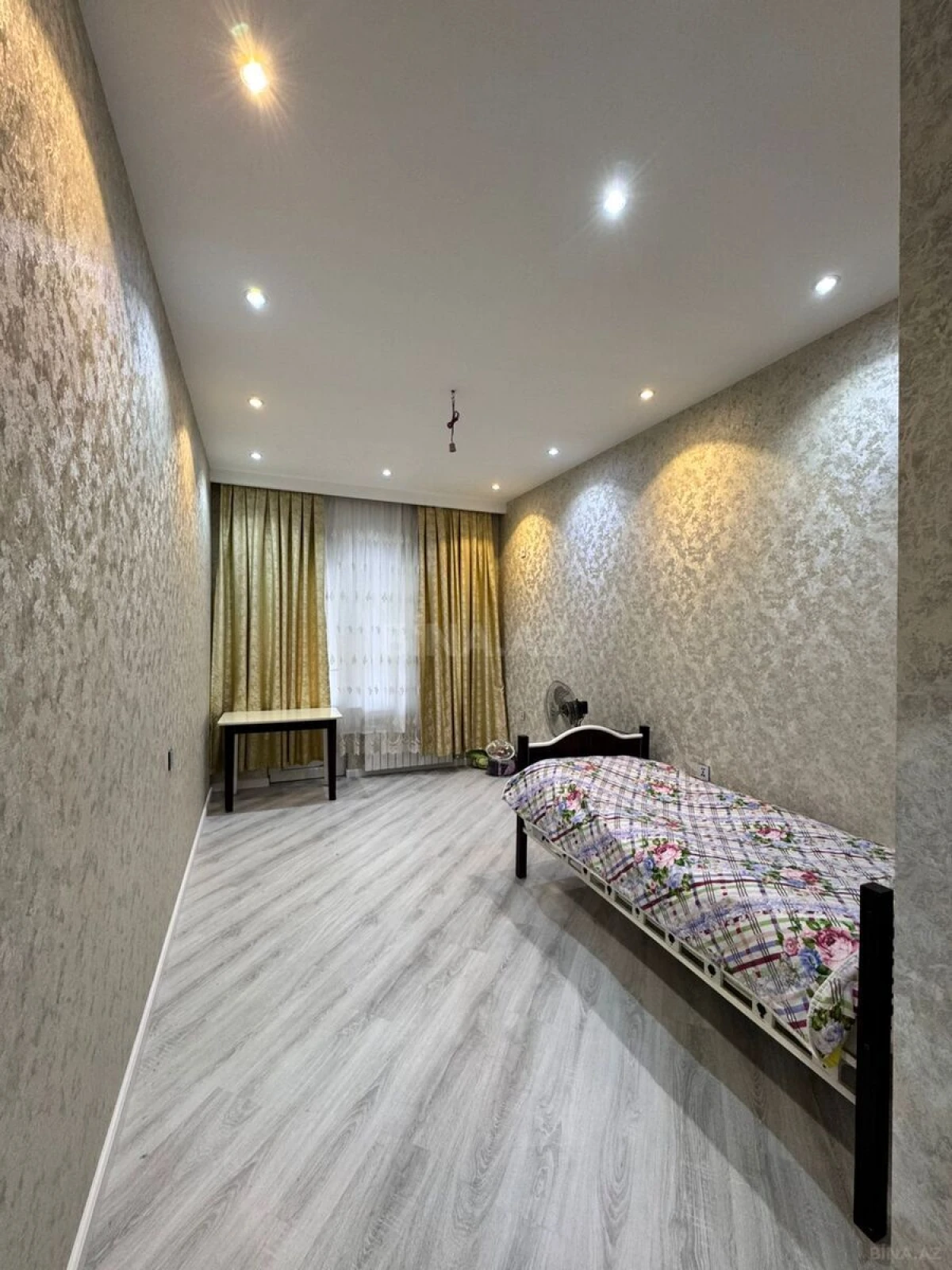 Satılır 2 otaqlı mənzil 67 m²
