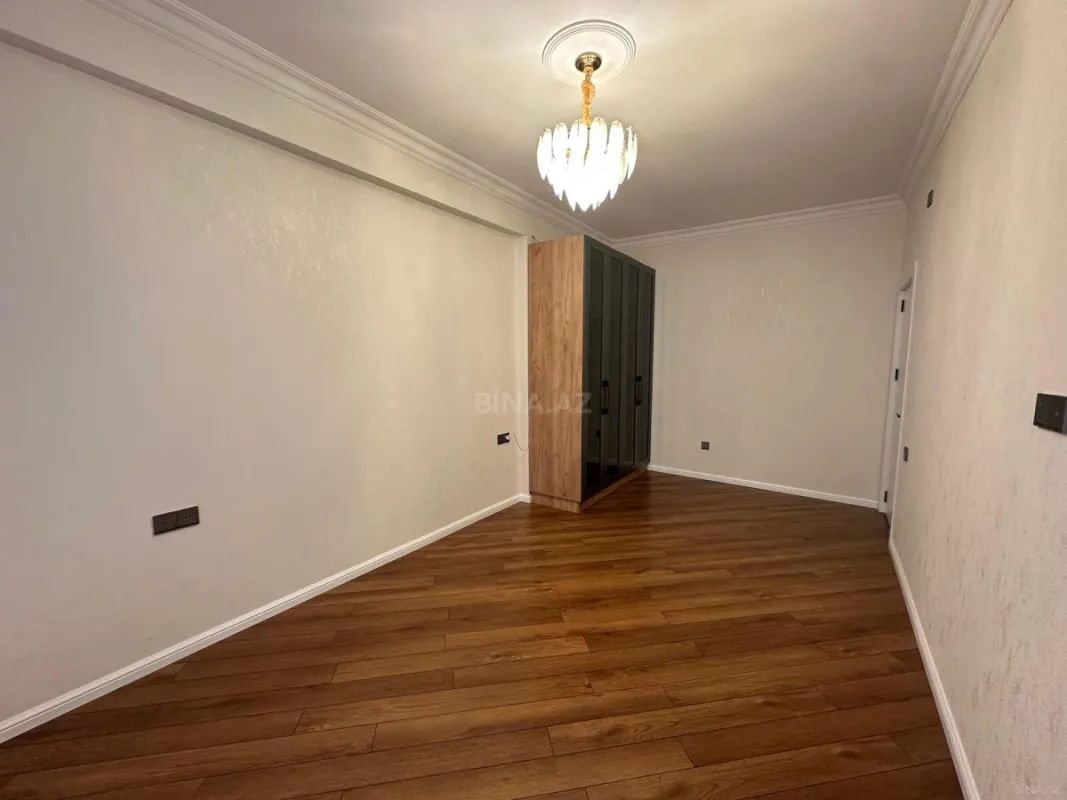Satılır 3 otaqlı mənzil 110 m²