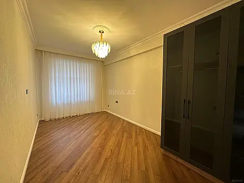 Satılır 3 otaqlı mənzil 110 m²