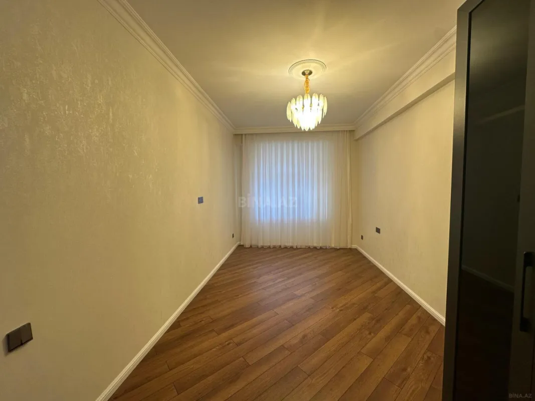 Satılır 3 otaqlı mənzil 110 m²
