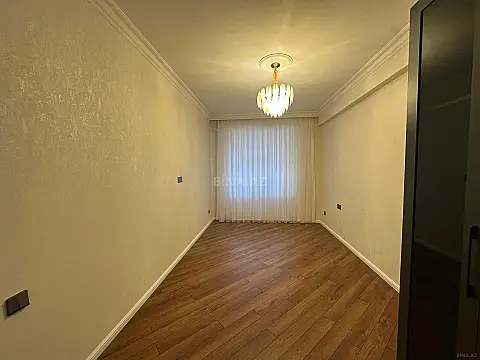 Satılır 3 otaqlı mənzil 110 m²