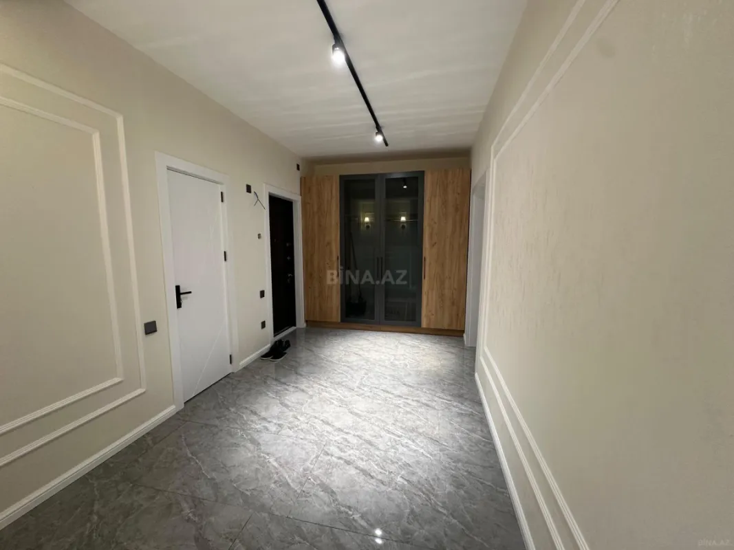 Satılır 3 otaqlı mənzil 110 m²