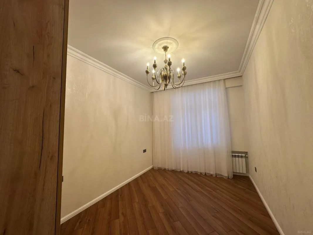 Satılır 3 otaqlı mənzil 110 m²