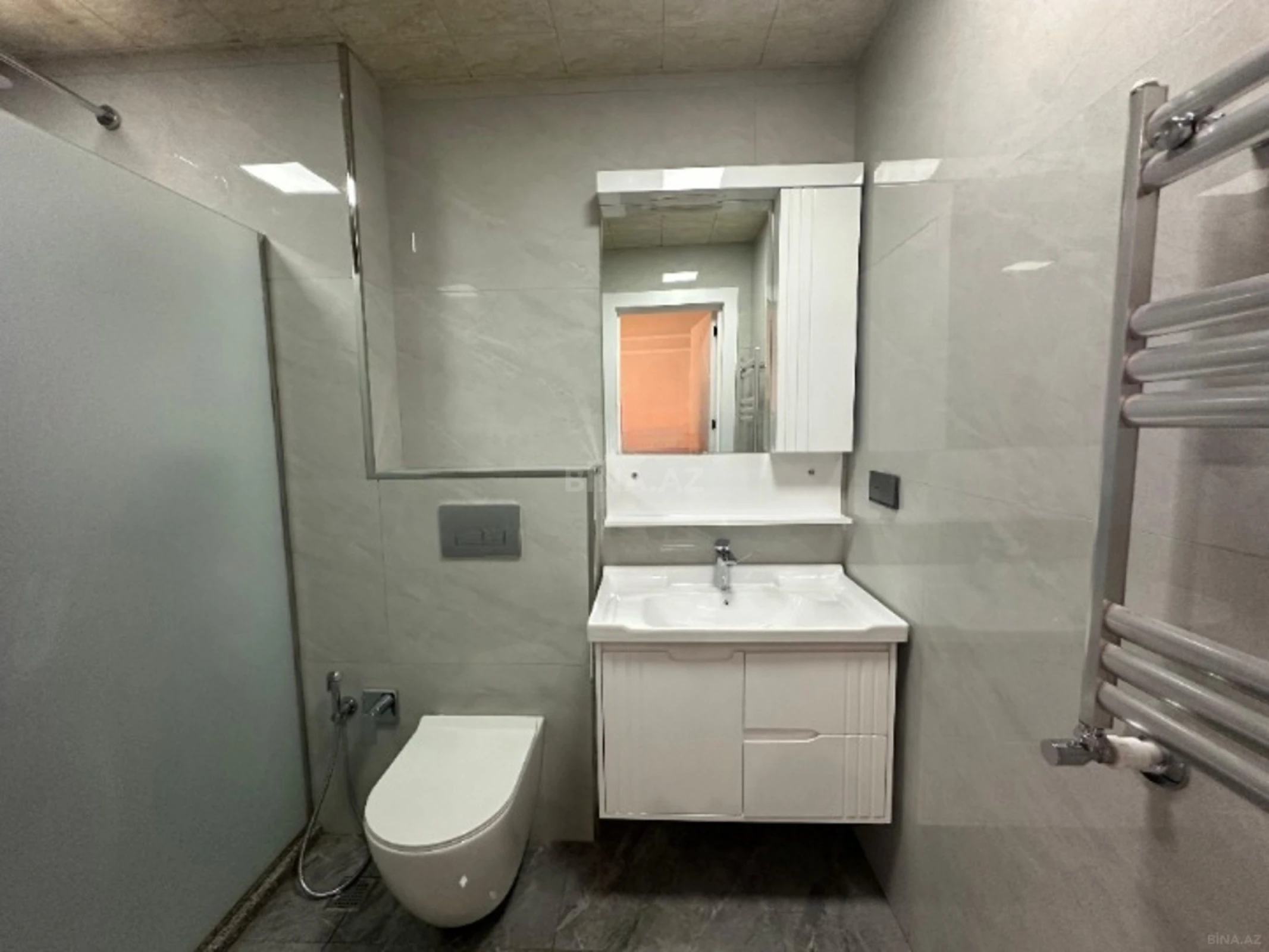 Satılır 3 otaqlı mənzil 110 m²
