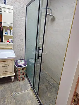 Satılır 3 otaqlı mənzil 128 m²