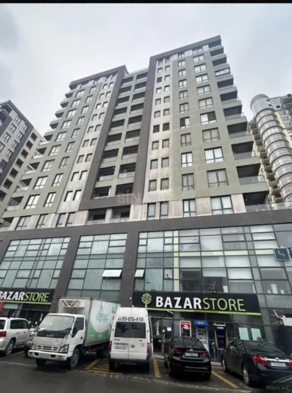 Satılır 4 otaqlı mənzil 170 m²